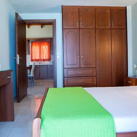 Liotrivi Apartment *